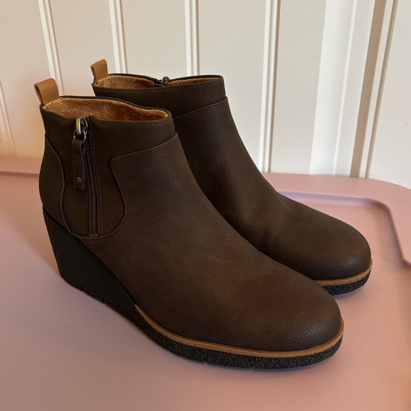 NWT Dr Scholl's Bianca Wedge Bootie - Chocolate Brown - Size 8.5 - Picture 10 of 11